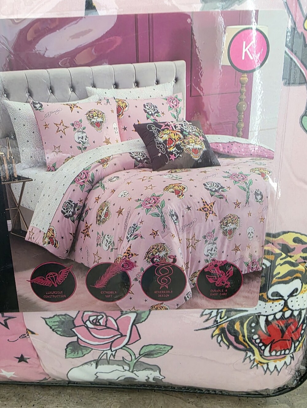 Ed Hardy KING 8 Piece Pink Reversible Comforter Bedding Set - Picture 4 of 9